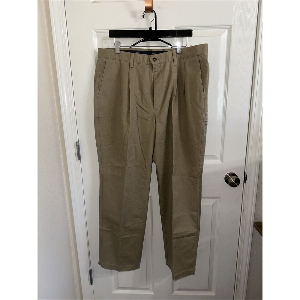 Men’s Dockers  Iron Free Pleated Tan Pants 38x29 NWT